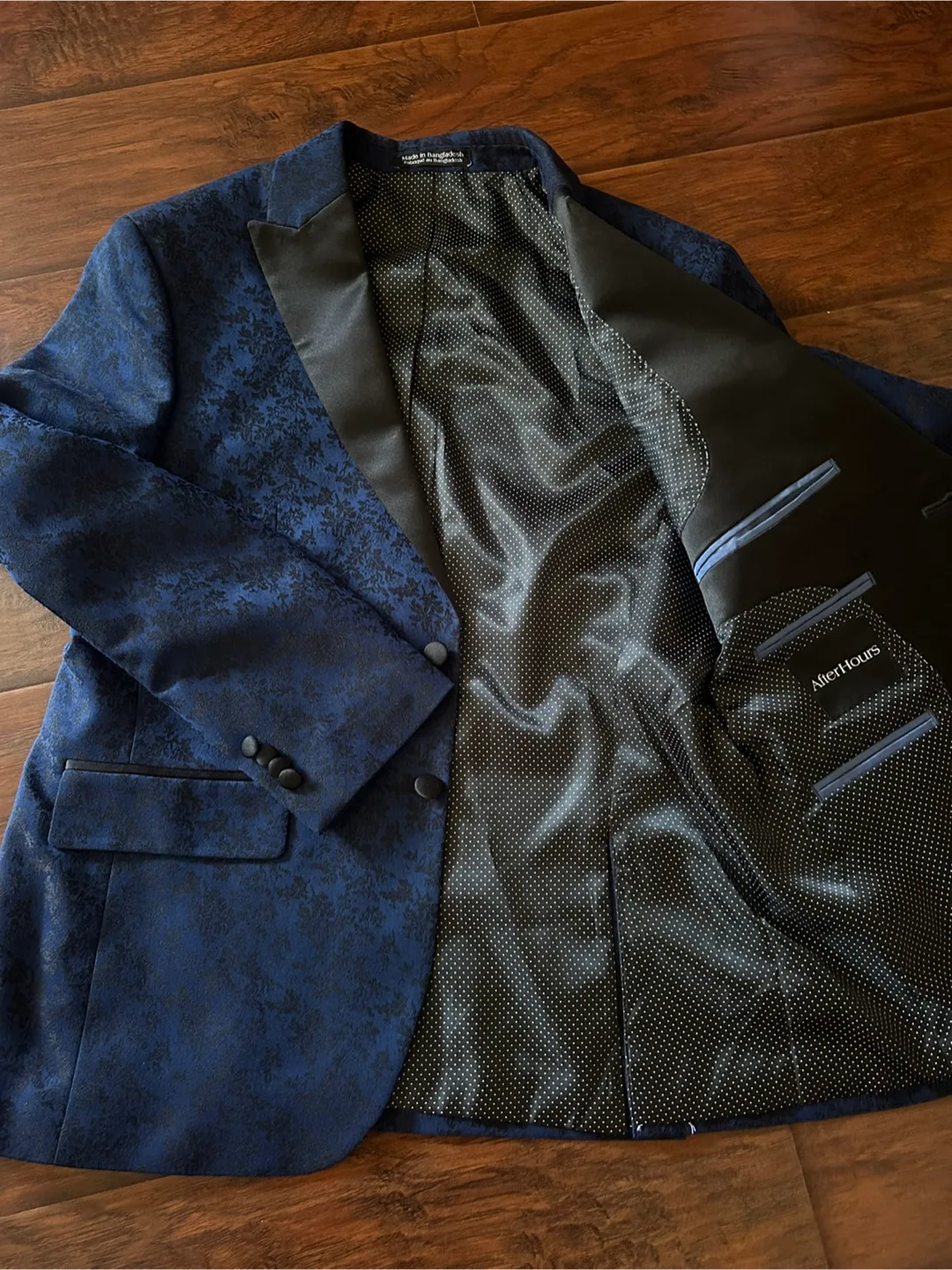 After Hours Blue Floral Tuxedo Blazer image indicator(2)