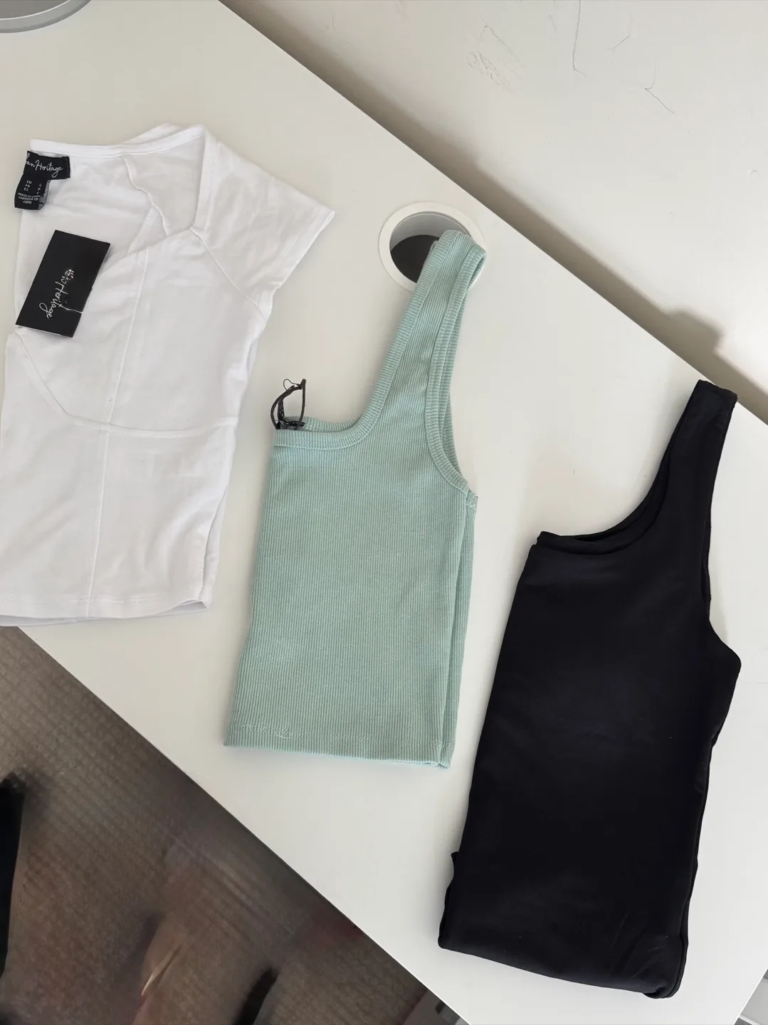 Urban Heritage Tank Tops - Size S thumbnail