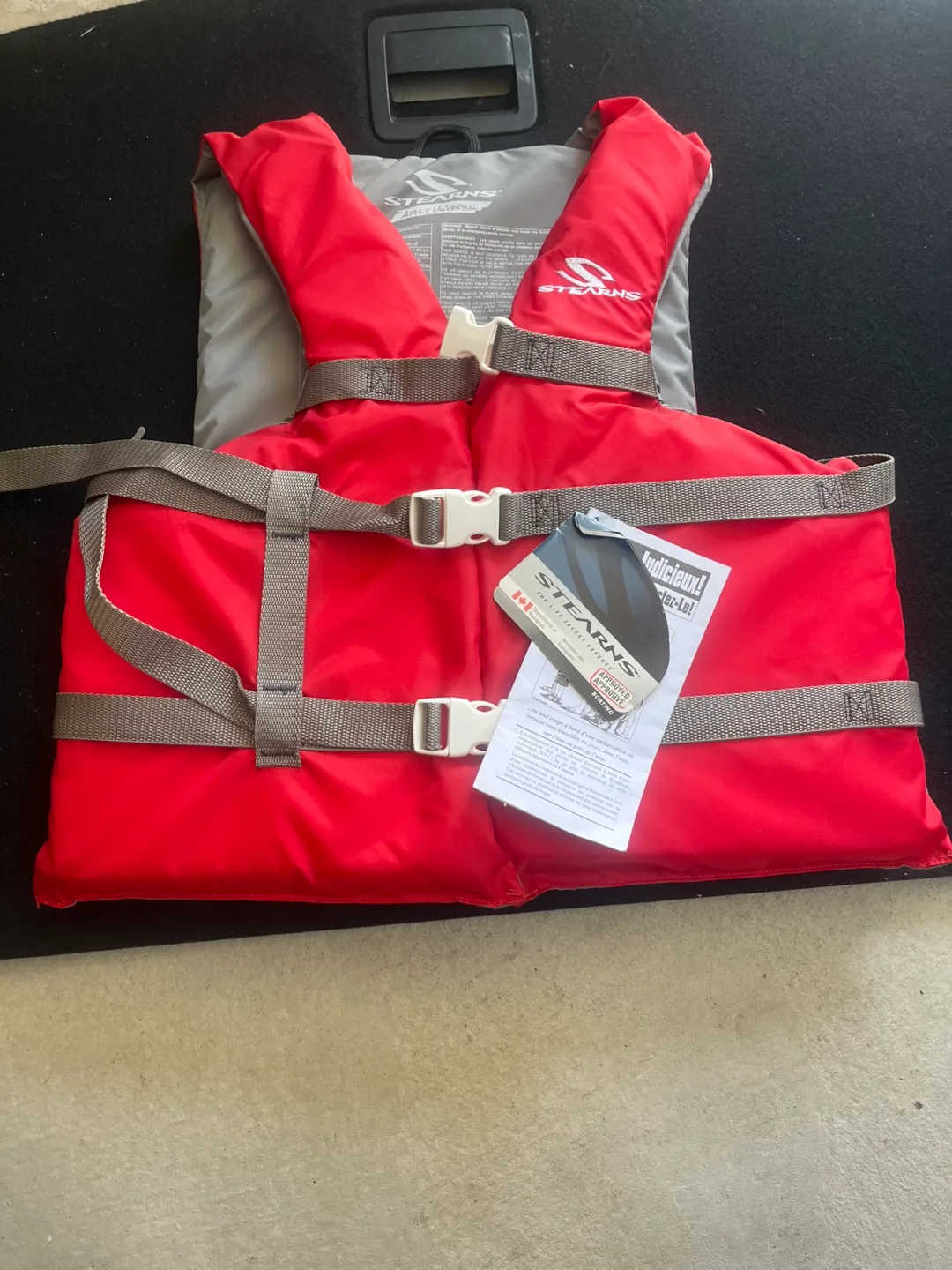 Stearns Adult Universal Life Jacket - Like New! thumbnail