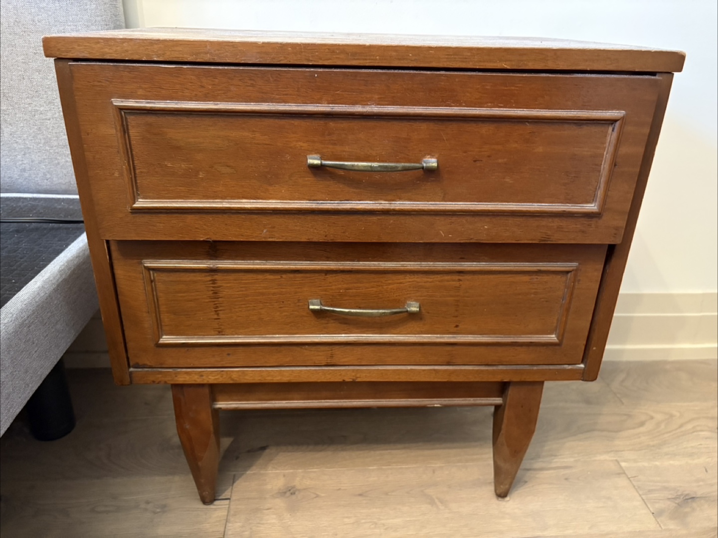Vintage Wood 2-Drawer Nightstand