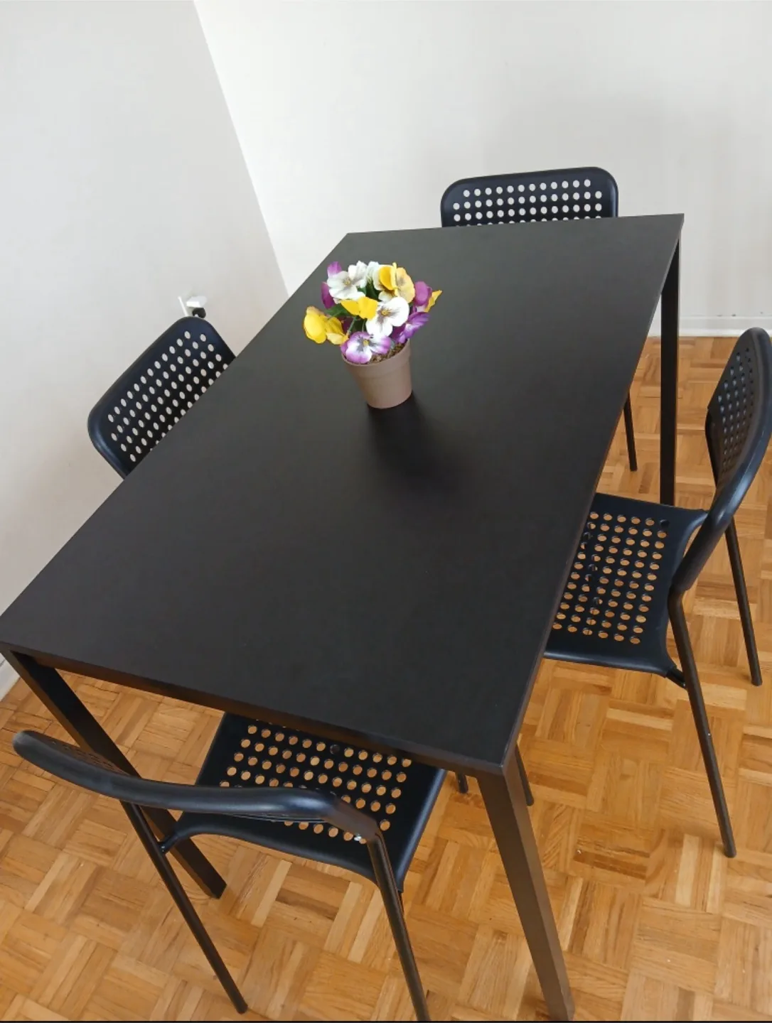 Lisabo Black Table & 4 Chairs thumbnail
