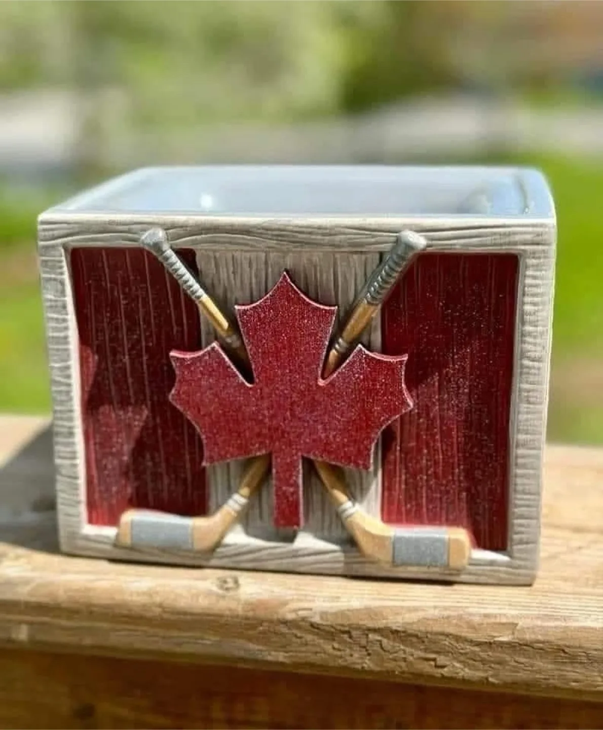 Scentsy Maple Leaf Warmer! thumbnail