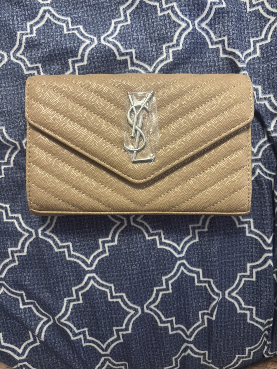 Yves Saint Laurent Chain Wallet - Beige