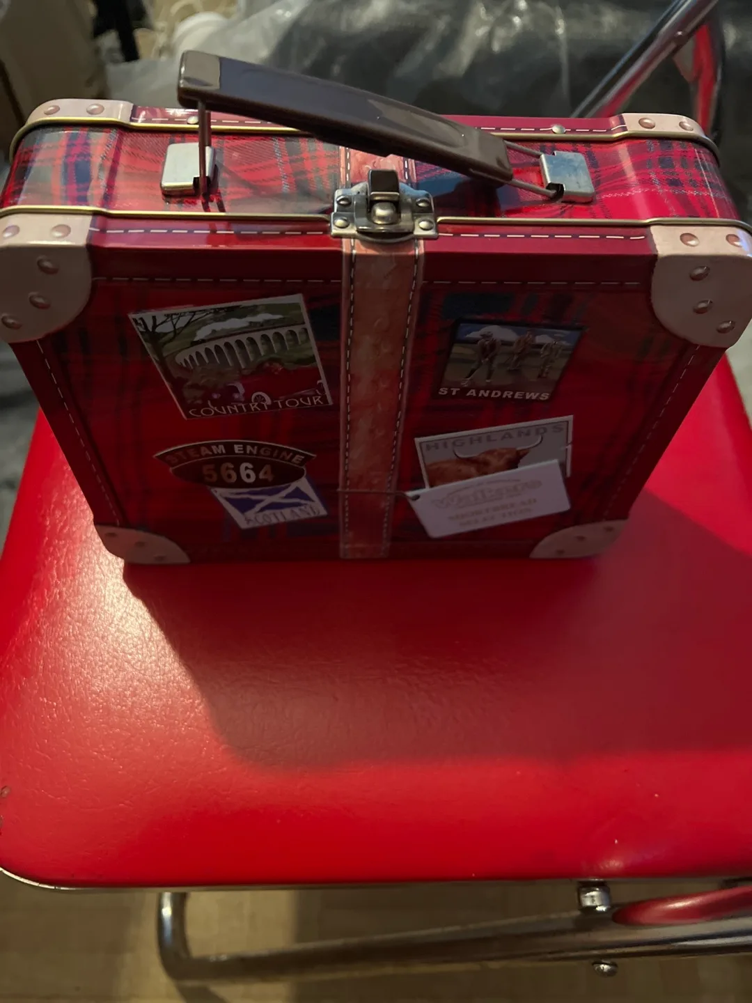 Walkers Shortbread Selection Tin image indicator(2)