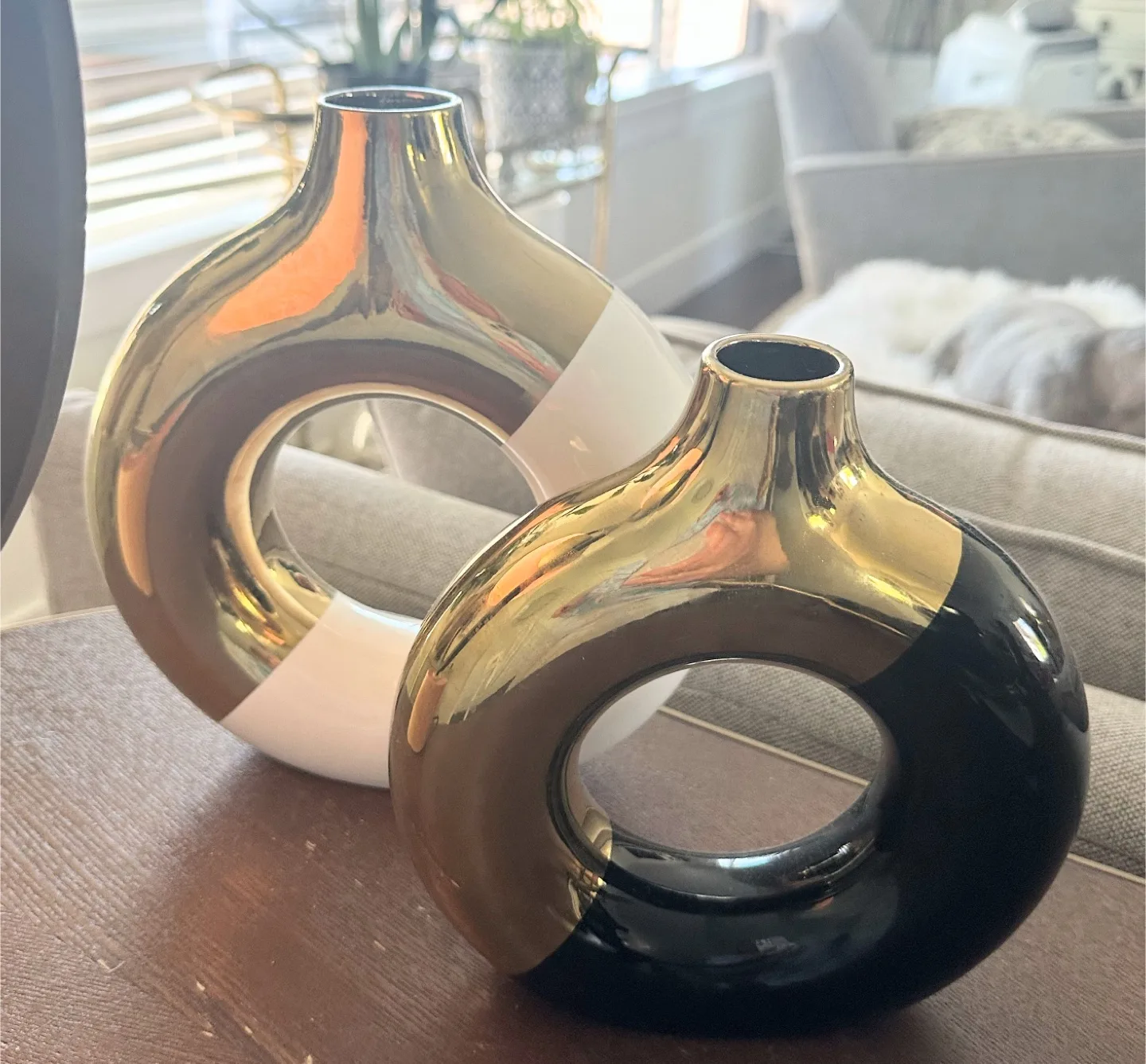 Gold and Black Decorative Vases (Set of 2) thumbnail