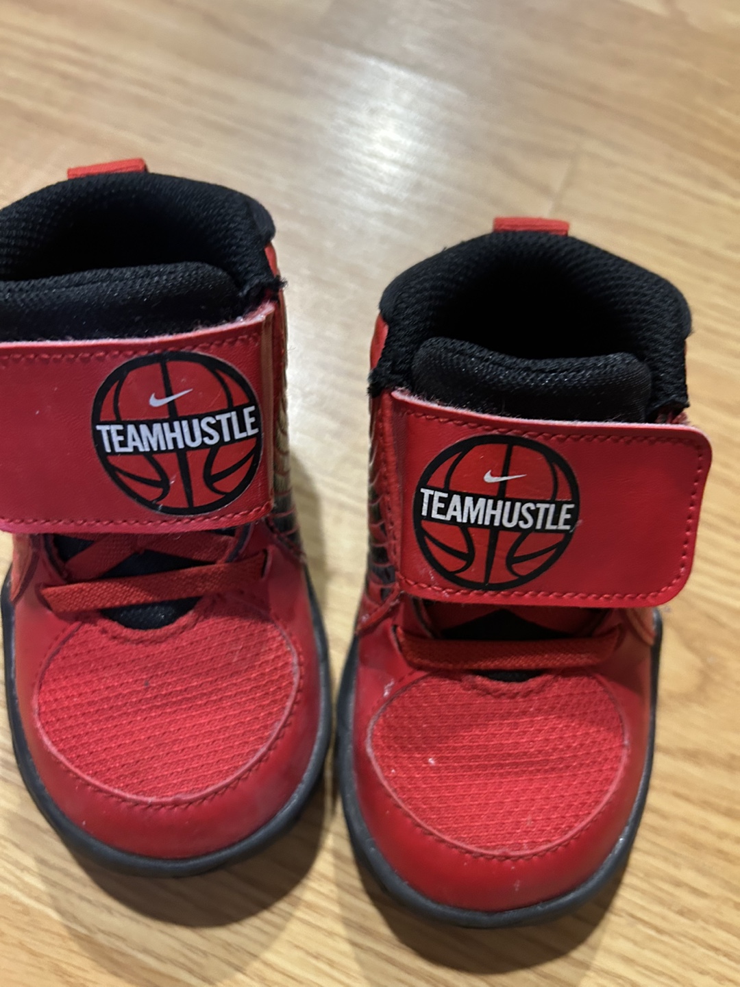 Nike Team Hustle Toddler Shoes - Size 6C
