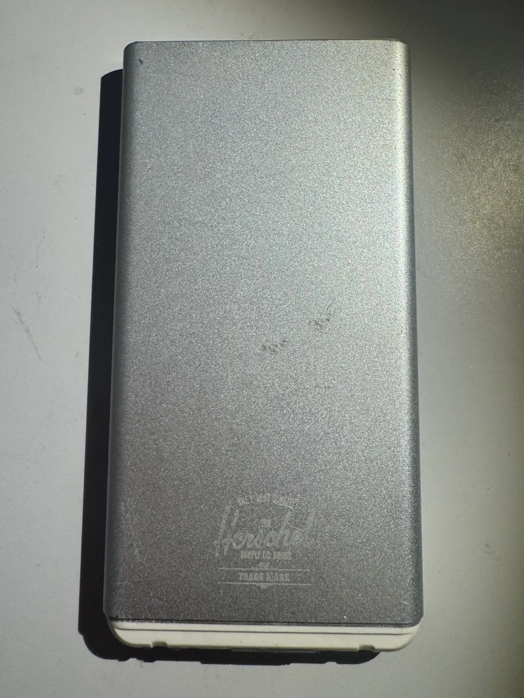 Herschel Rechargeable Smart Power Bank 6000mAh thumbnail