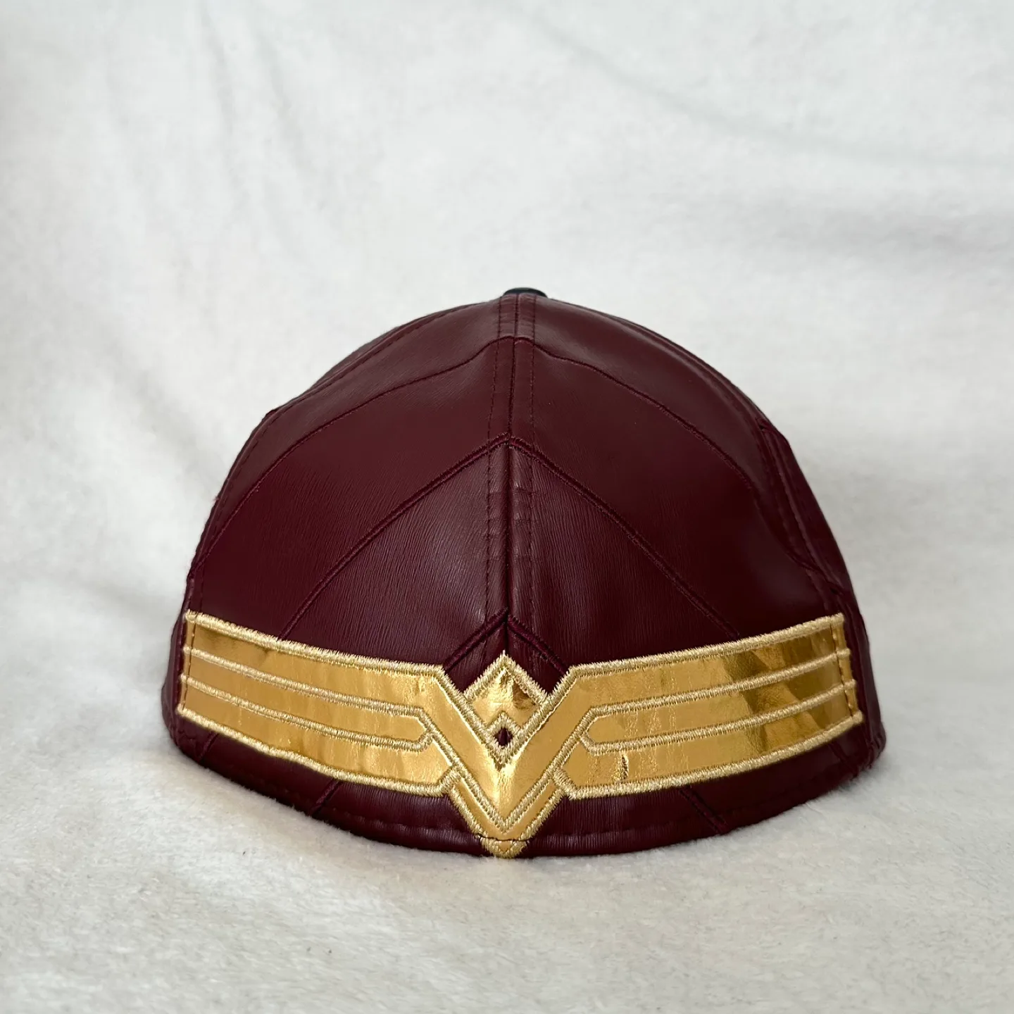 New Era Wonder Woman Collectable 59FIFTY Fitted Cap - Size 7 1/4 image indicator(3)