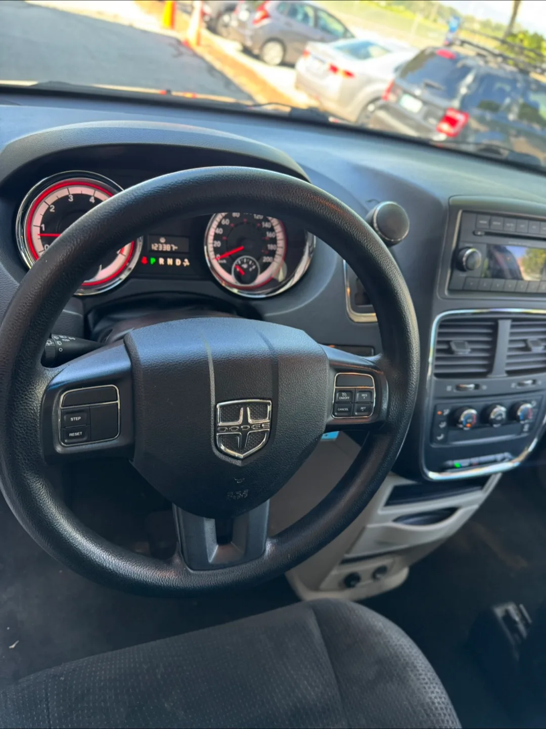 2017 dodge grand caravan passenger image indicator(10)