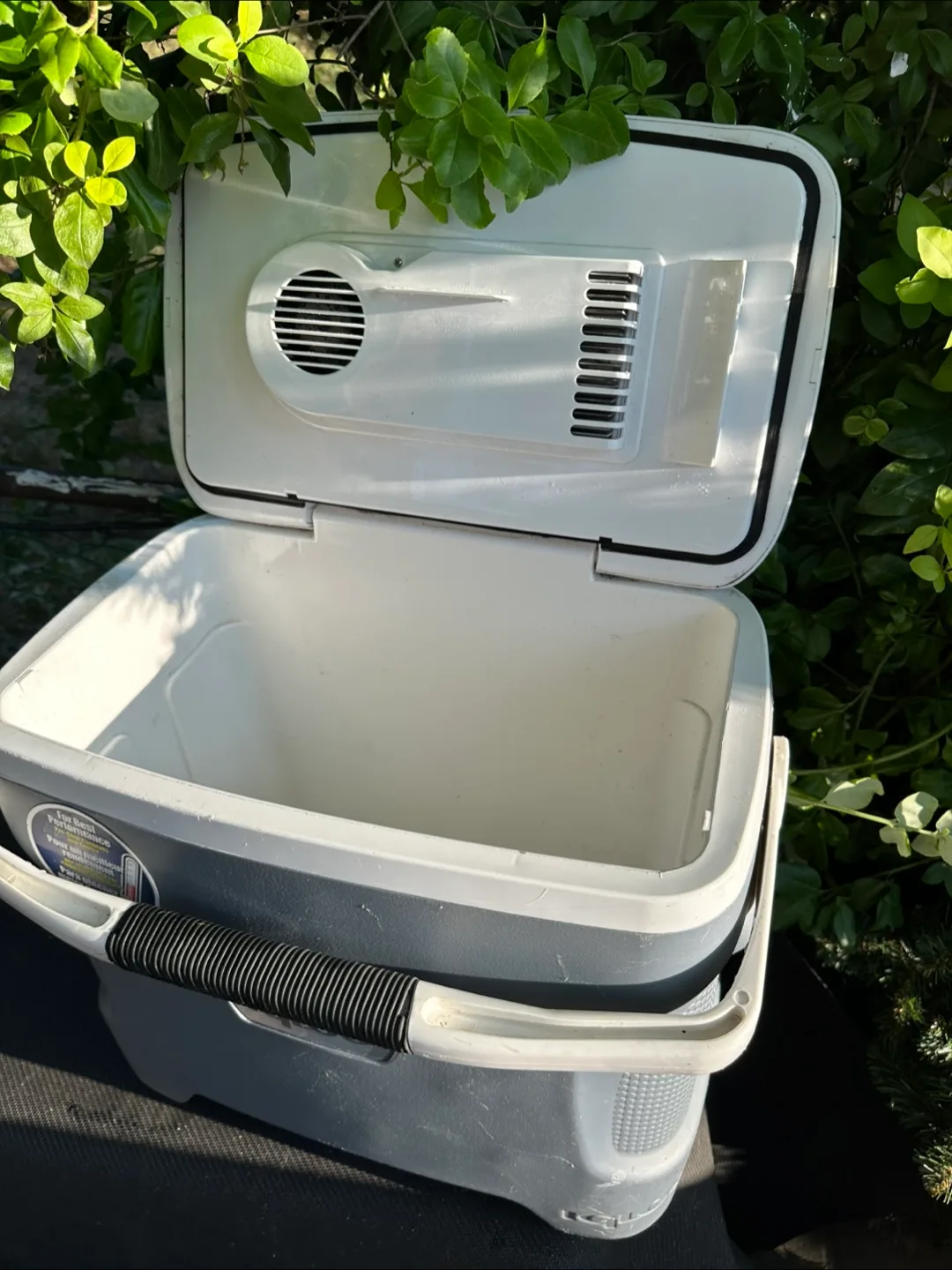 Igloo Iceless Recreational Vehicle Refrigerator thumbnail