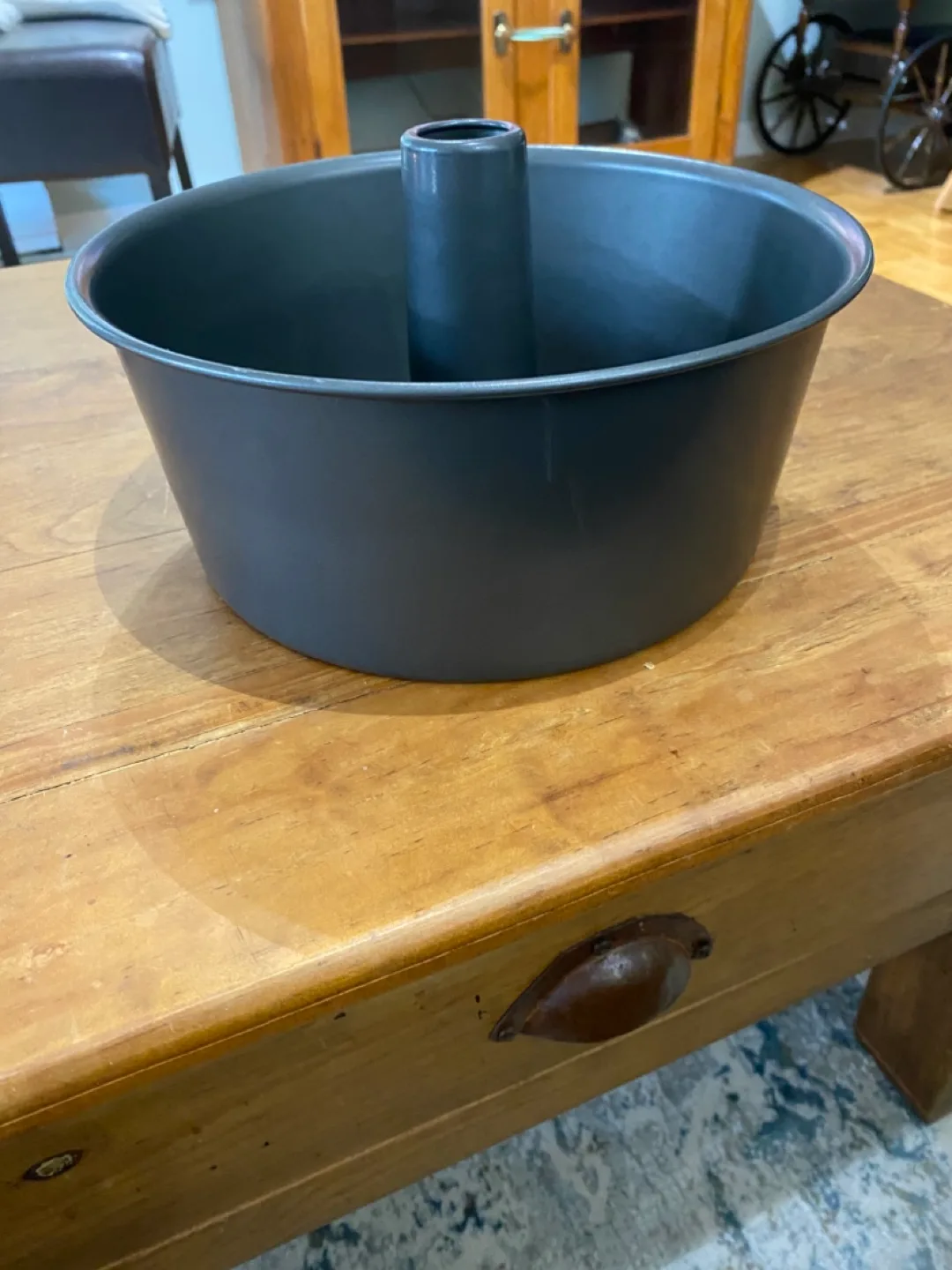 Angel Food Cake Pan - Grey thumbnail