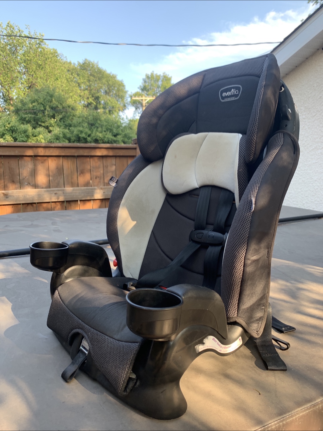 Evenflo Car Seat - Black & Beige - photo 3