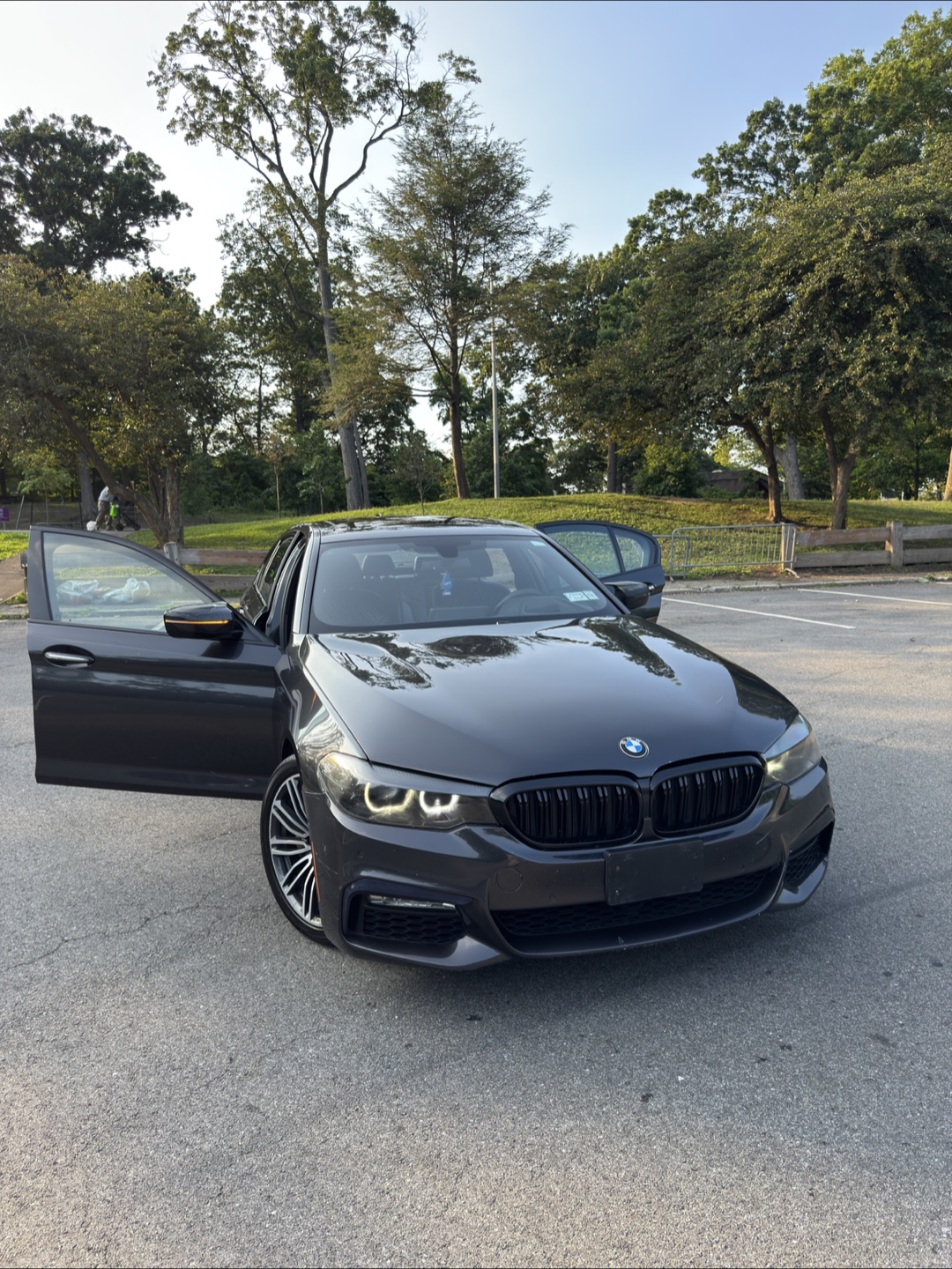 BMW 530i x drive M sport - photo 3