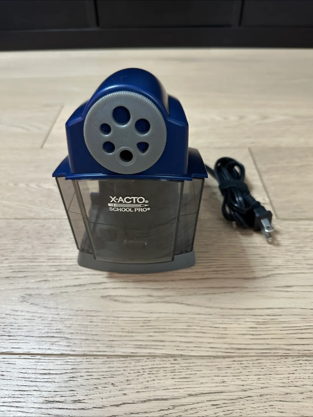 X-ACTO School Pro Electric Pencil Sharpener thumbnail