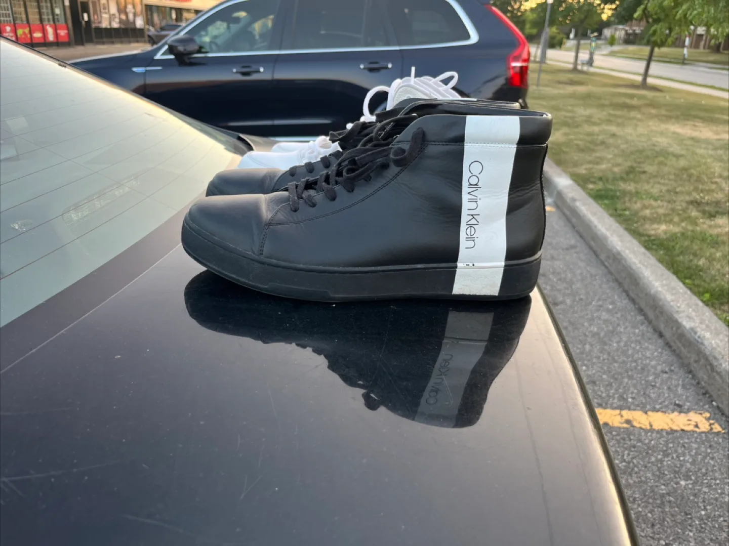 Calvin Klein & Jordan executive image indicator(2)