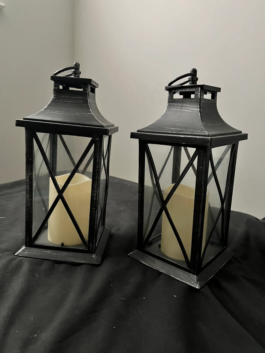 Set of 2 Black Metal Decorative Lanterns thumbnail