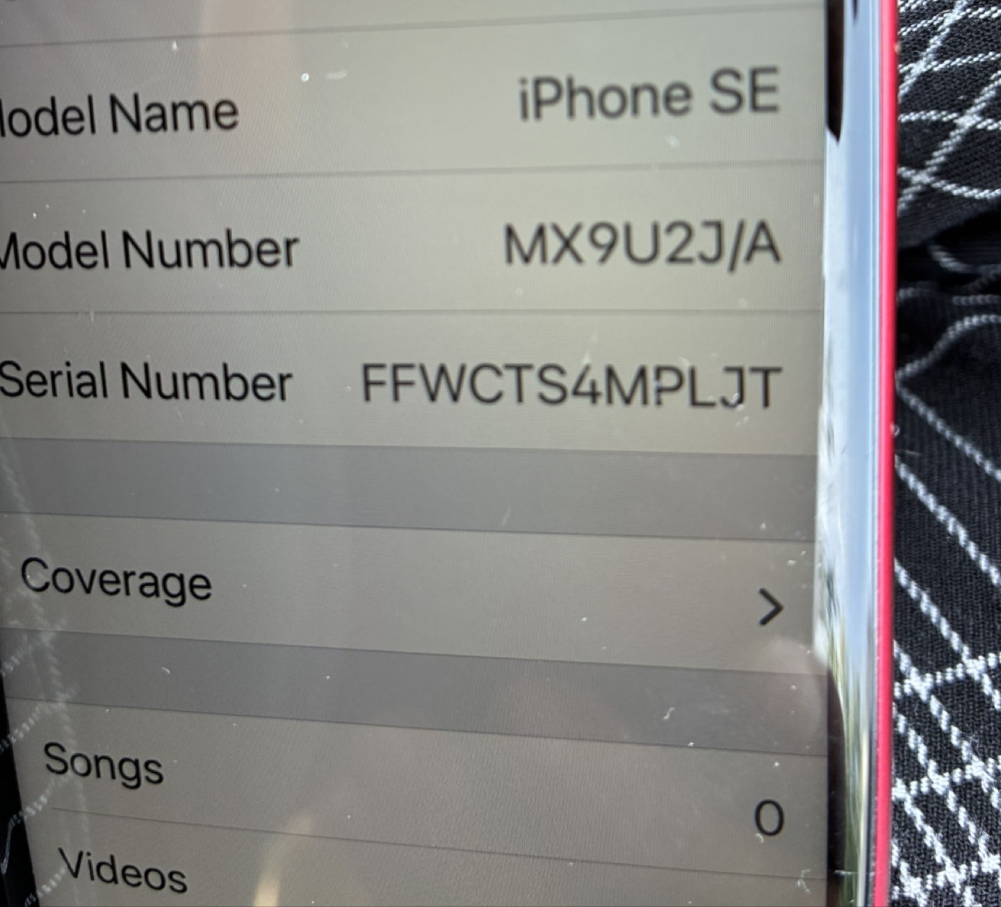 Apple iPhone SE (2 gen) RED - photo 3