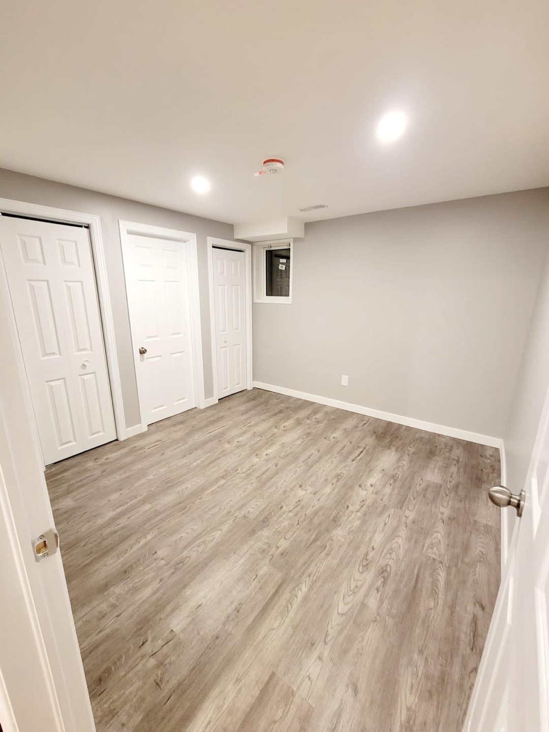 1 Bed 1 Bath Basement Apartment in Oshawa - photo 2