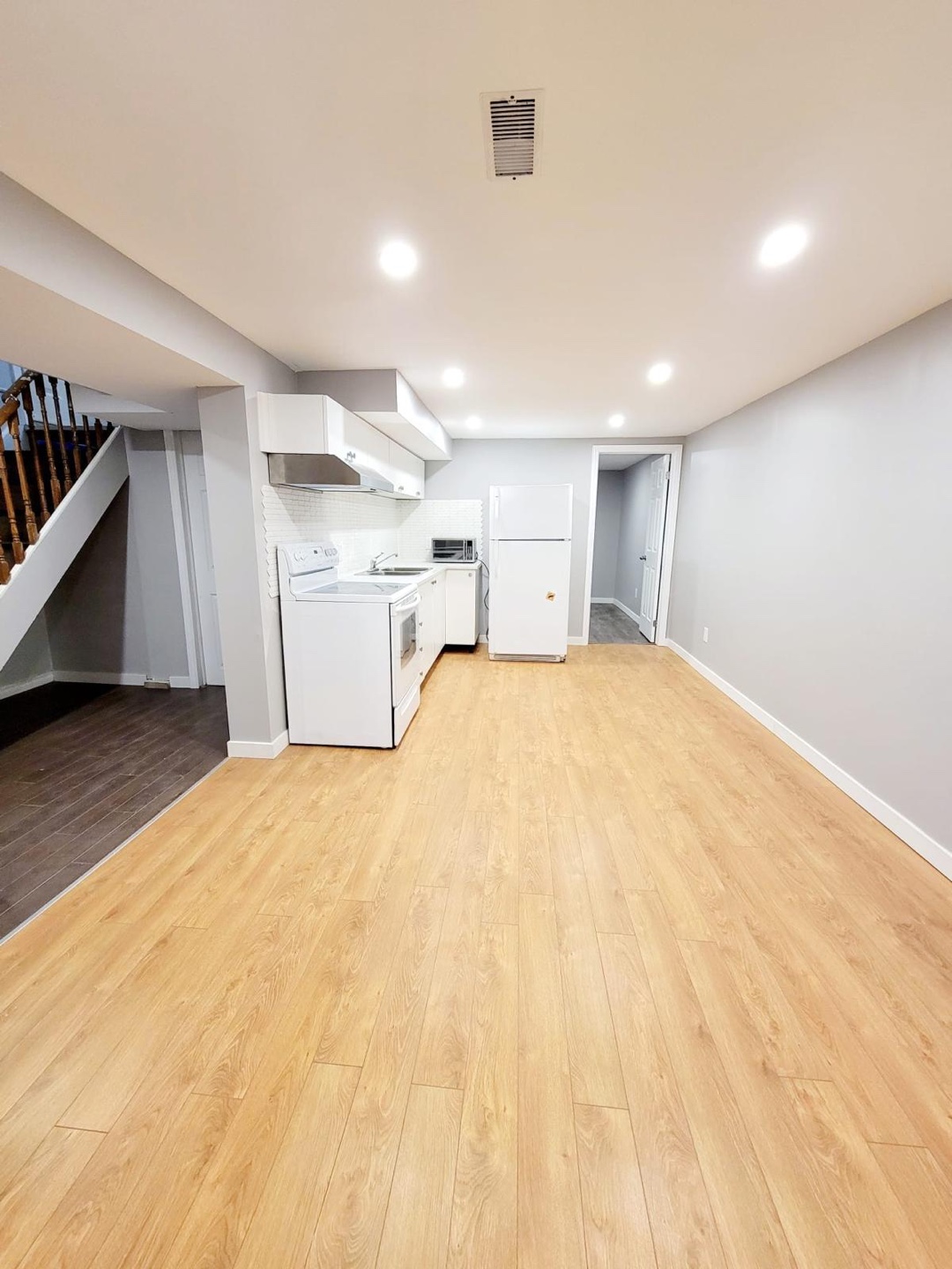 1 Bed 1 Bath Basement Apartment in Oshawa