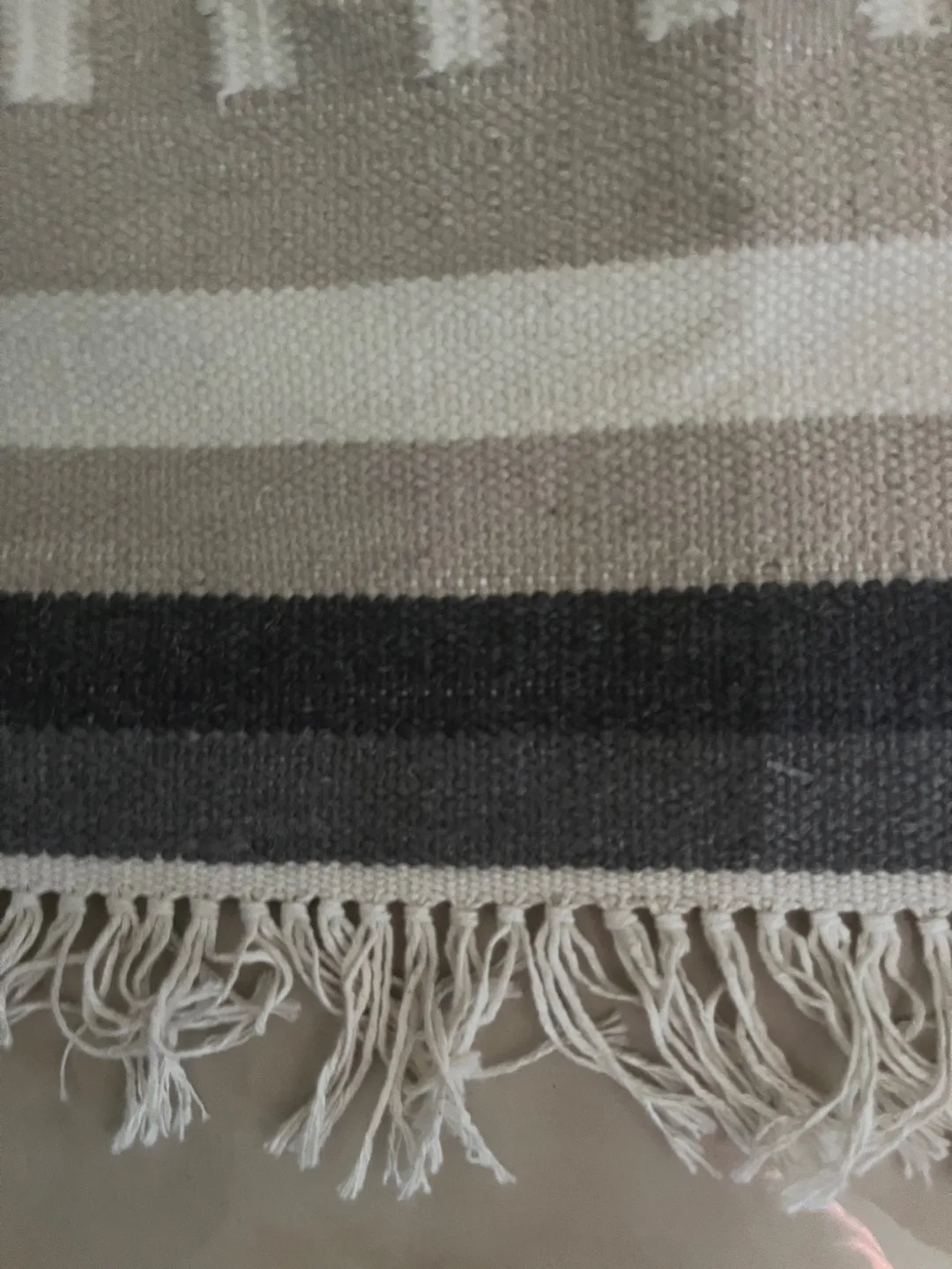 Patterned scatter Area Rug thumbnail