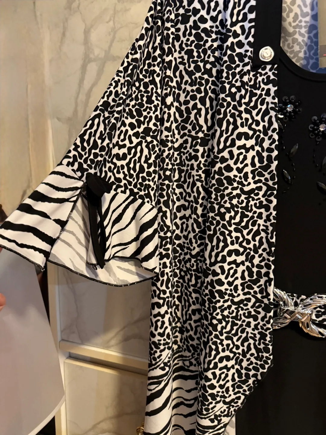 Black & White Print Cardigan Set 🇨🇦 image indicator(4)