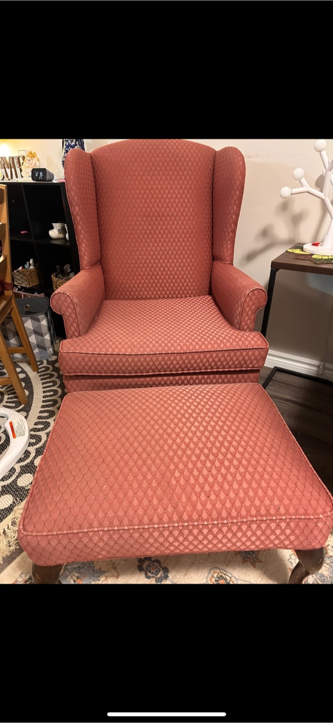 Living Room Set - IKEA Couch and Wingback chair+ foot rest - photo 4
