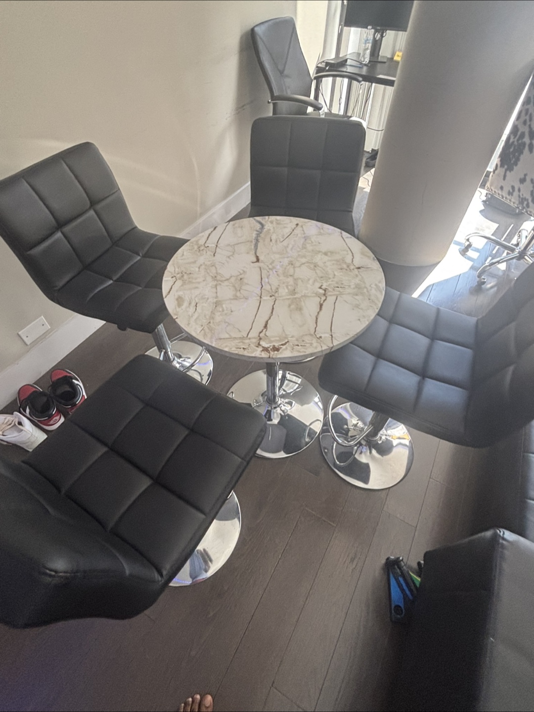 Set of 4 Black Swivel Bar Stools with table - photo 2
