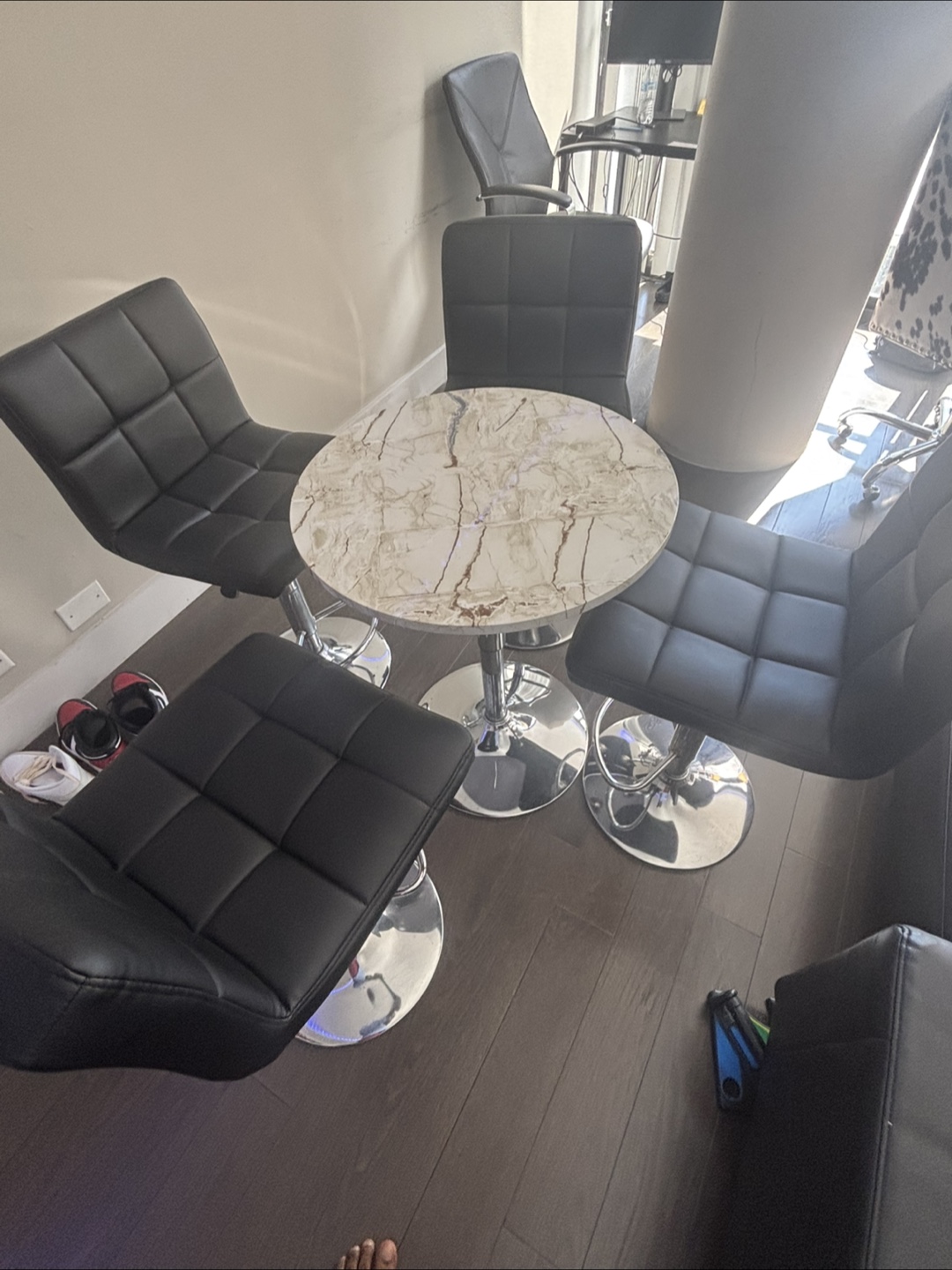Set of 4 Black Swivel Bar Stools with table - photo 4