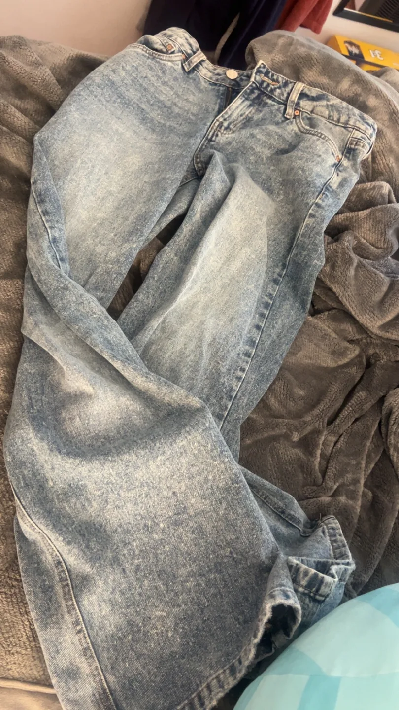 low rise wide leg/baggy jeans thumbnail