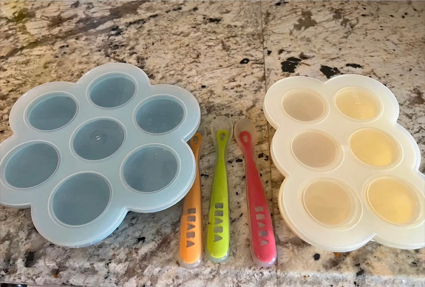 Beaba Baby Food Freezer Tray & Spoons thumbnail