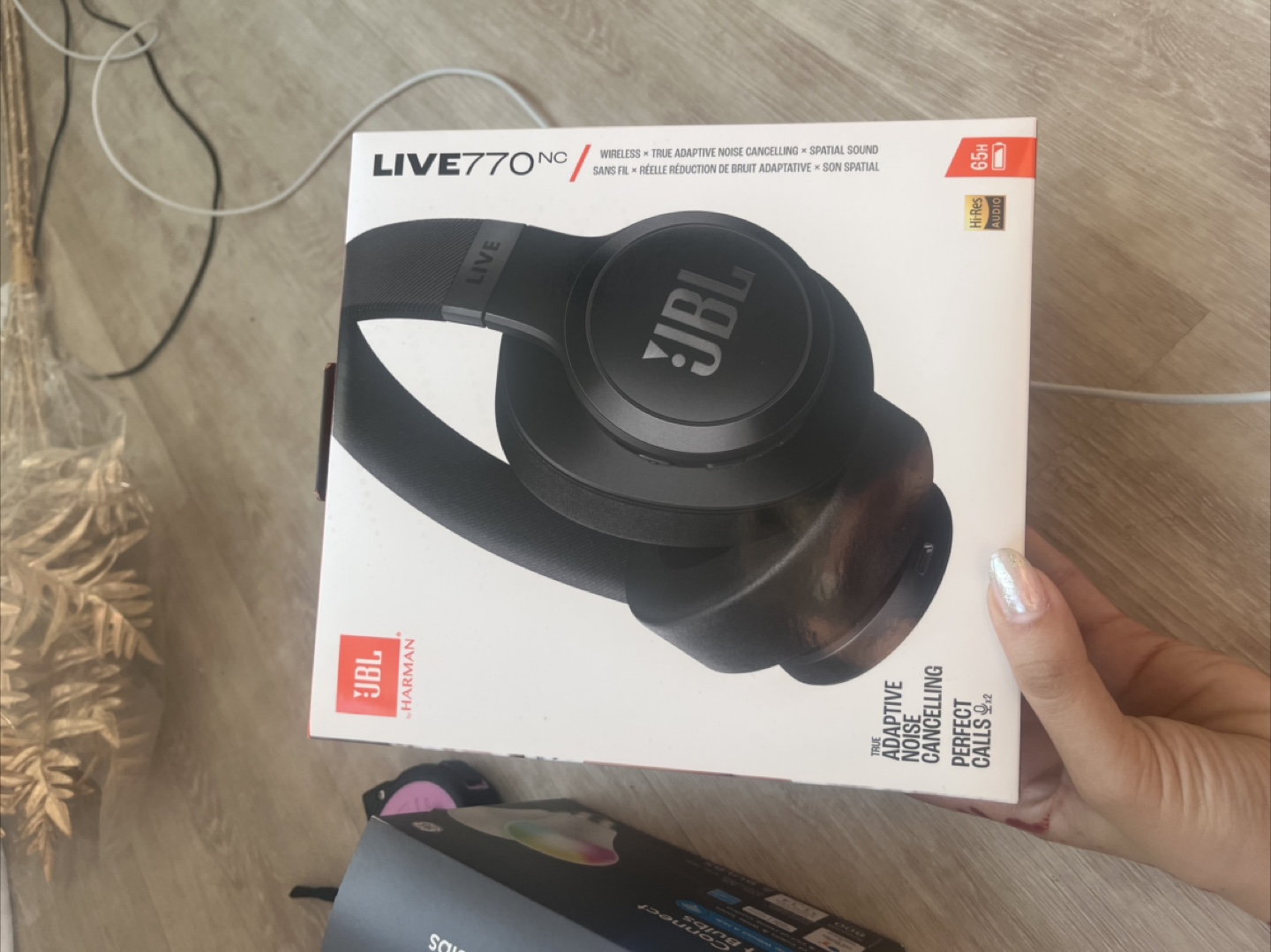 New Unopened - JBL LIVE770NC Wireless Headphones