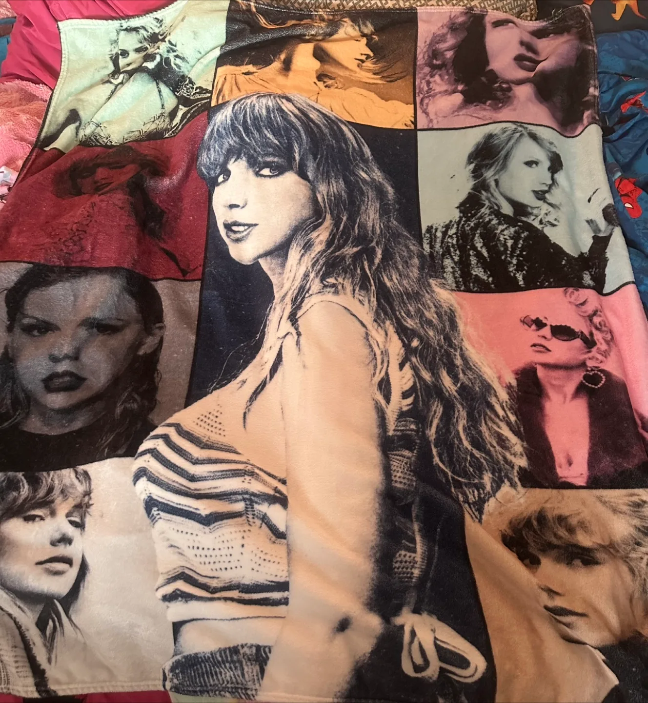 Fleece Blanket 🇨🇦 thumbnail