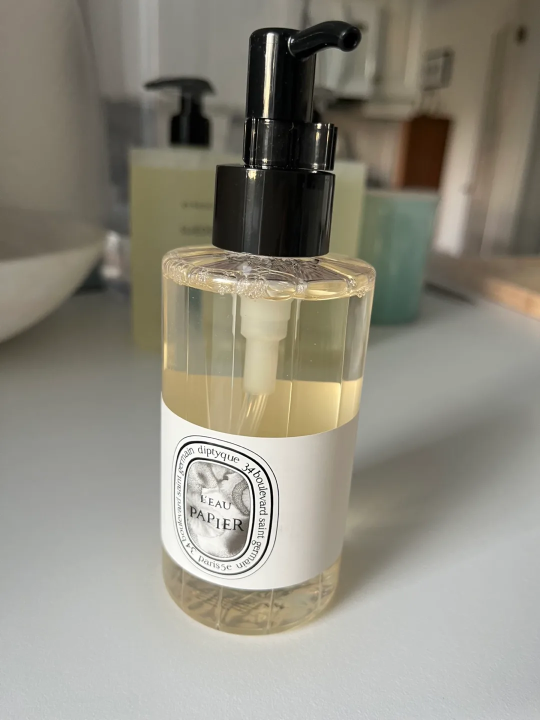 Diptyque Eau Papier Cleansing Hand and Body Gel 200ml thumbnail