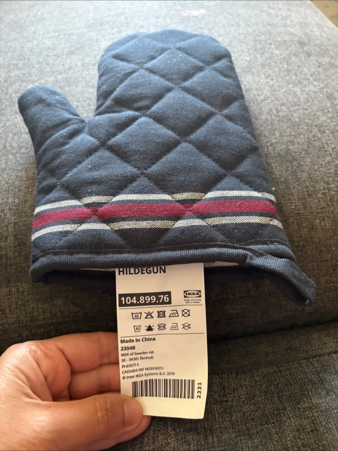 IKEA Hildegun Oven Mitt thumbnail