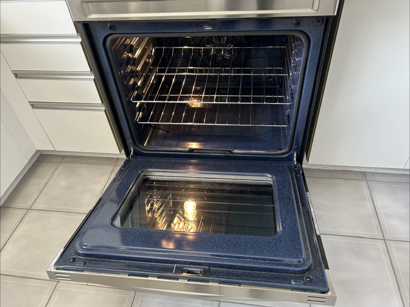 Samsung Stainless Steel Electric Range - photo 3