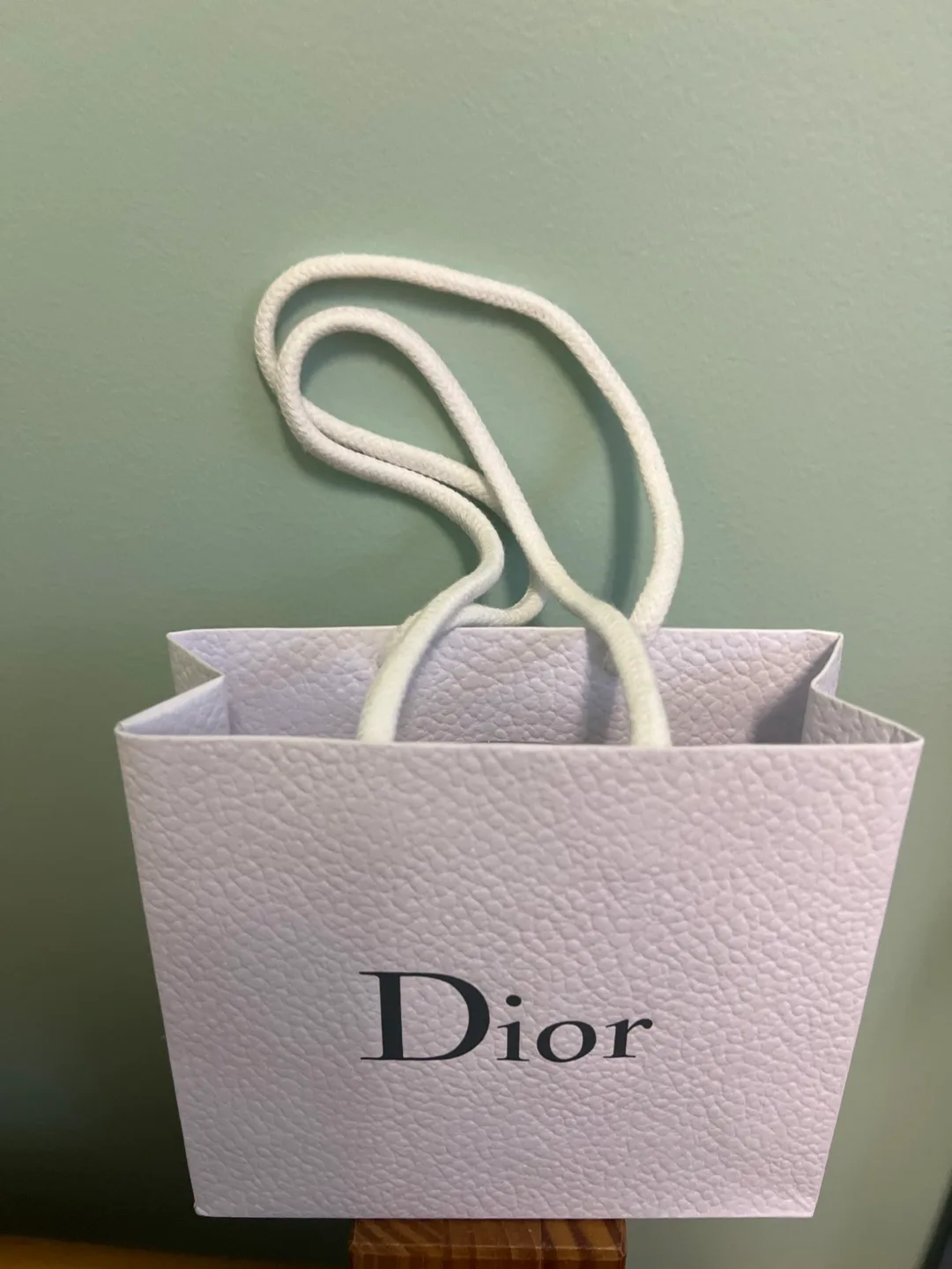 Dior Perfume Samples: Miss Dior, J'adore & More thumbnail