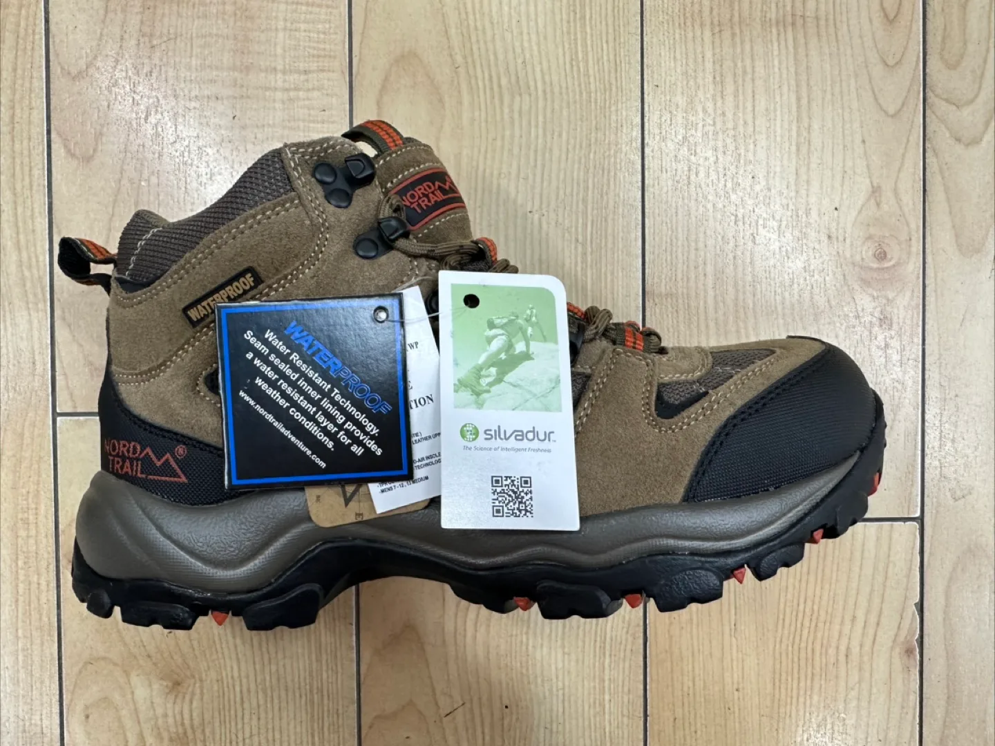 Waterproof Hiking Boots thumbnail
