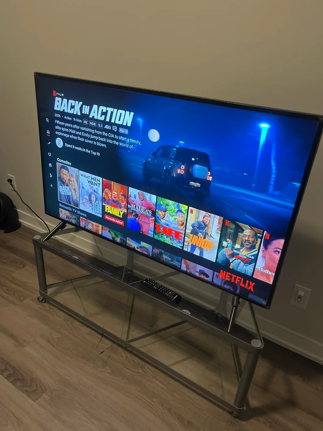 LG TV 55 inches thumbnail