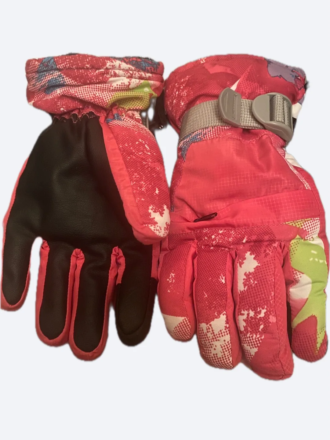 Pink Winter Gloves thumbnail