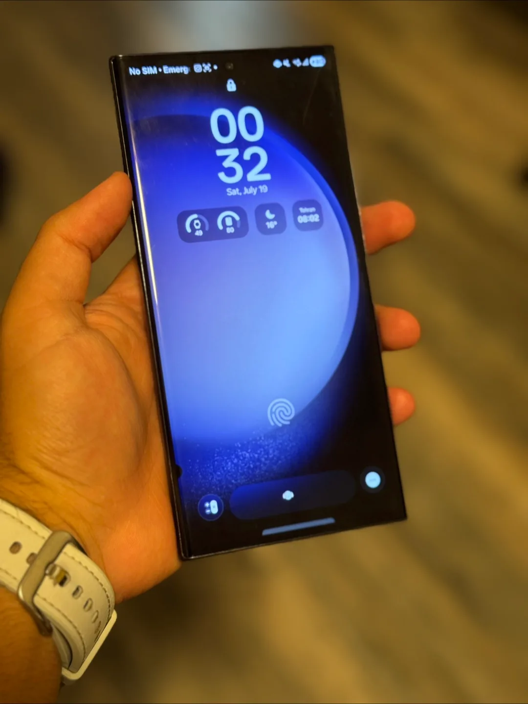 Samsung Galaxy S23 Ultra with Accessories thumbnail