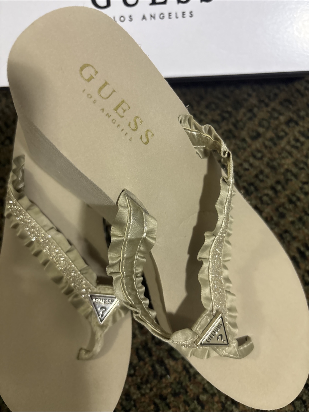 Guess Flip Flops - Size 6 - photo 2