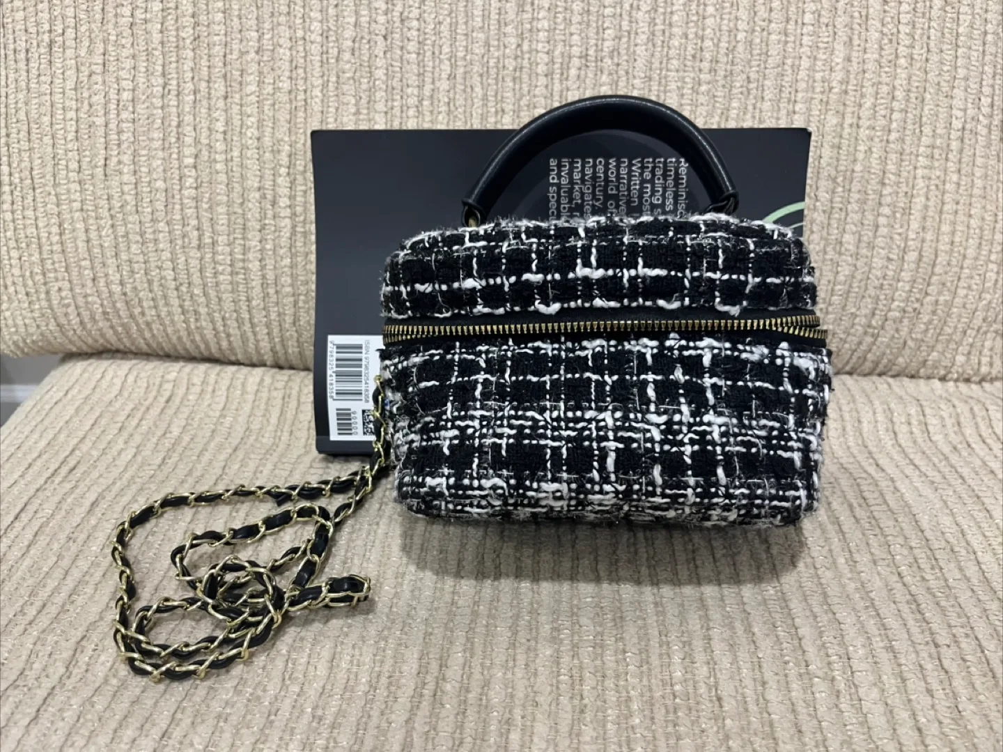 Black & White Tweed Vanity Bag image indicator(4)