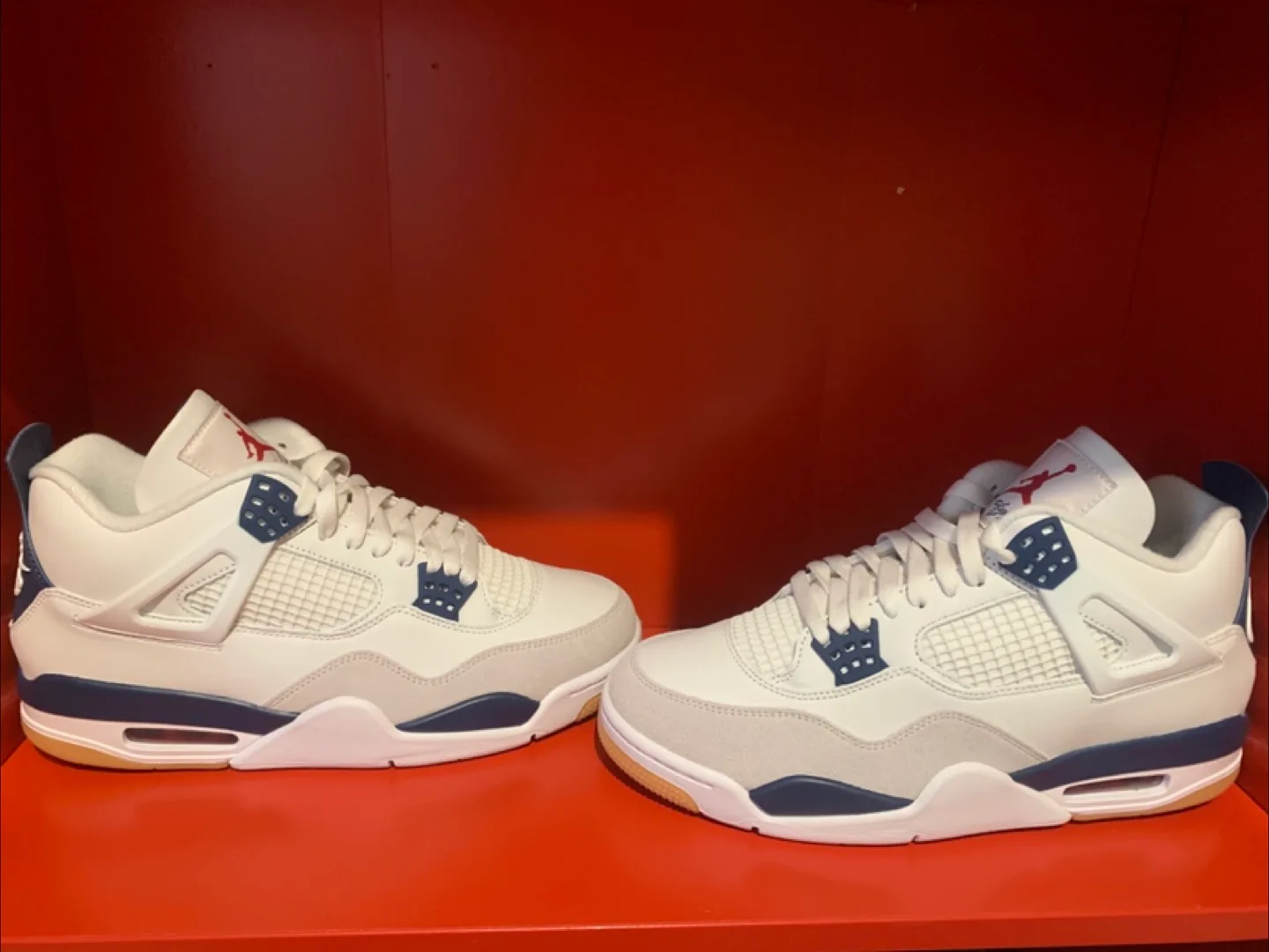 Jordan 4 SB Navy thumbnail