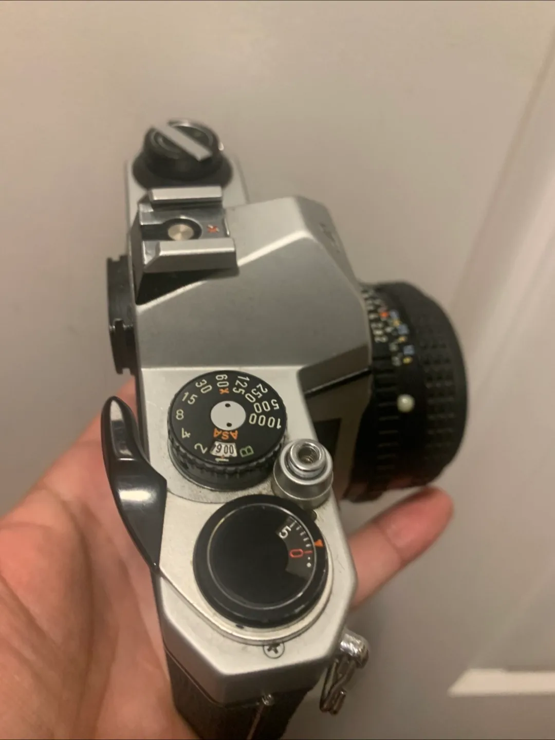 Pentax K1000 35mm Film Camera w/ Lenses image indicator(6)