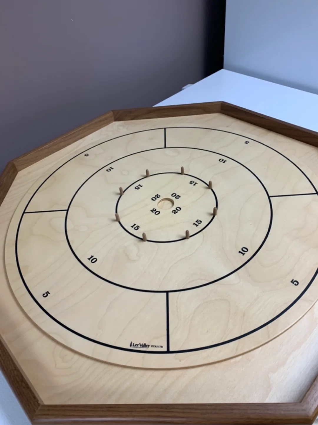 Lee Valley Deluxe Crokinole Board & Chess Set image indicator(3)