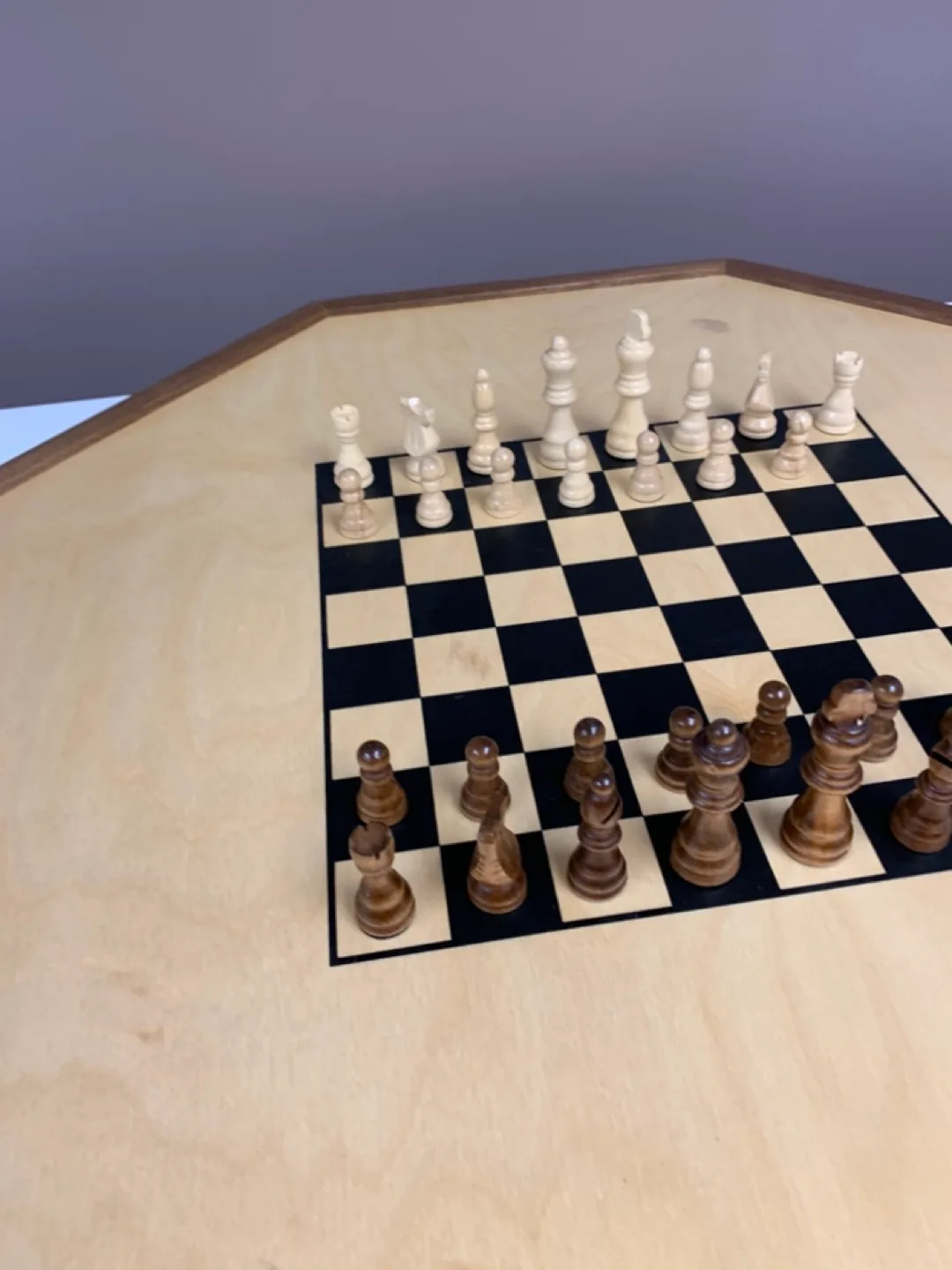 Lee Valley Deluxe Crokinole Board & Chess Set image indicator(4)