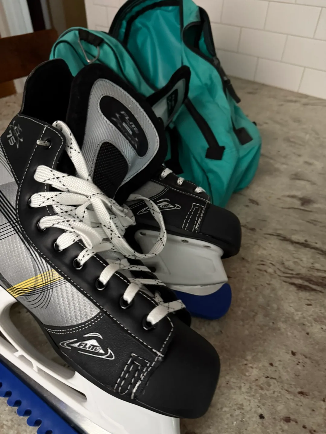 FLITE 75 Ice Hockey Skates size 14 thumbnail