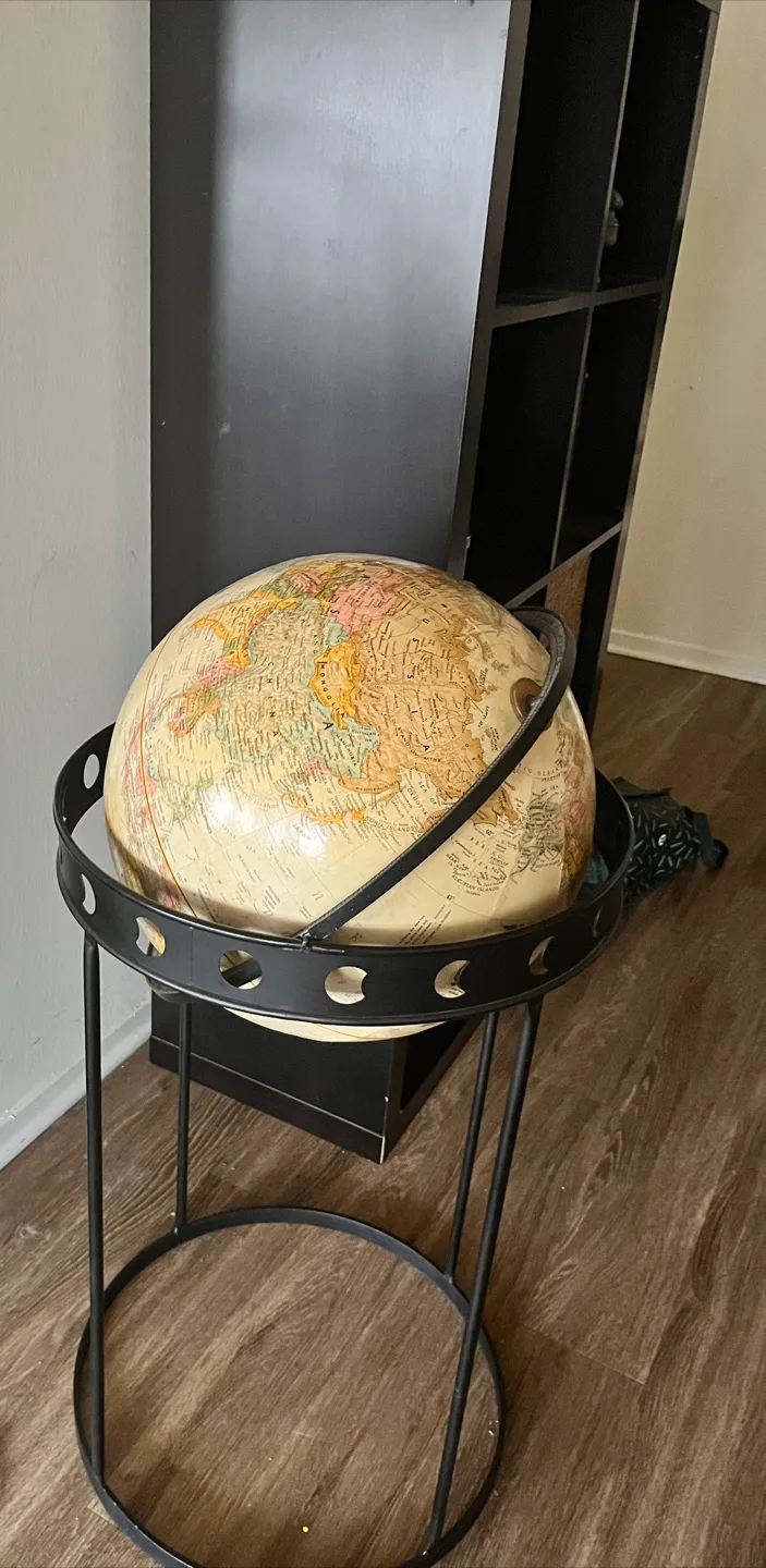 Vintage-Style Globe (on an axis ) on Metal Stand thumbnail