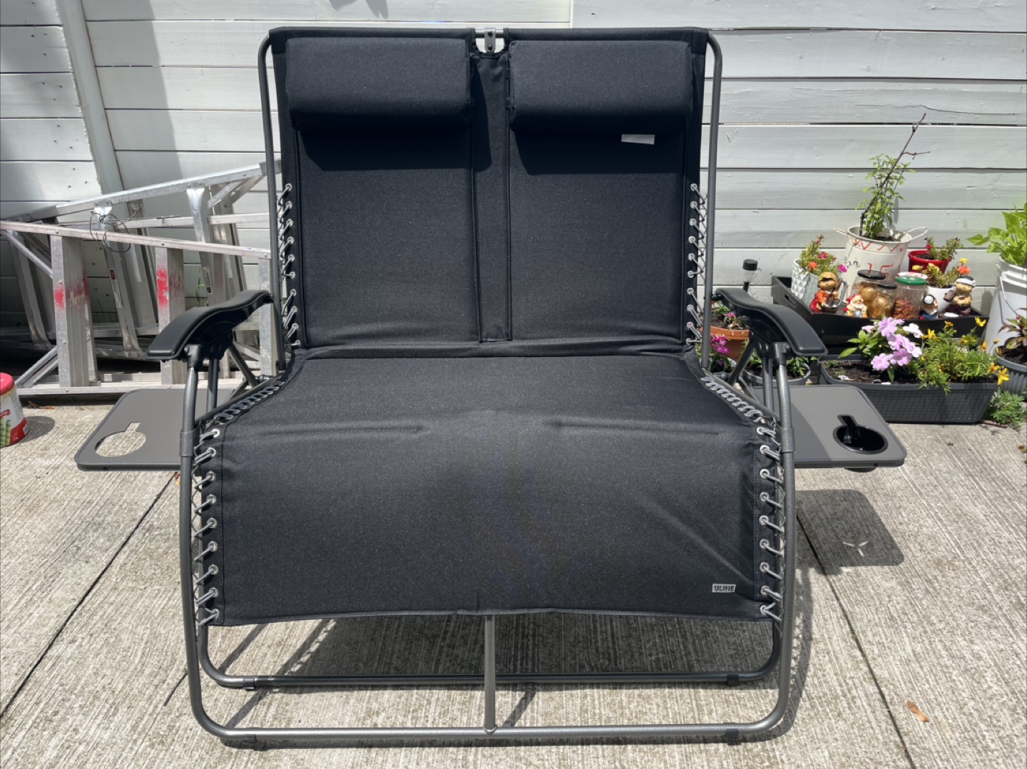 Zero Gravity Lounge Chair with Side Table