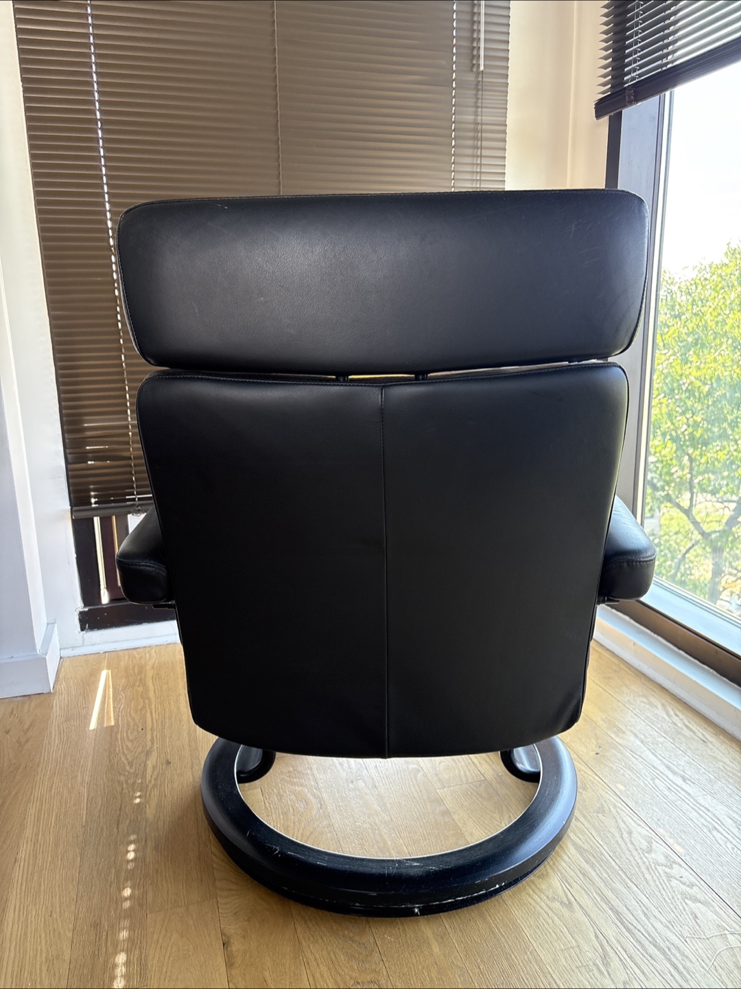Black Leather Recliner Chair - photo 5